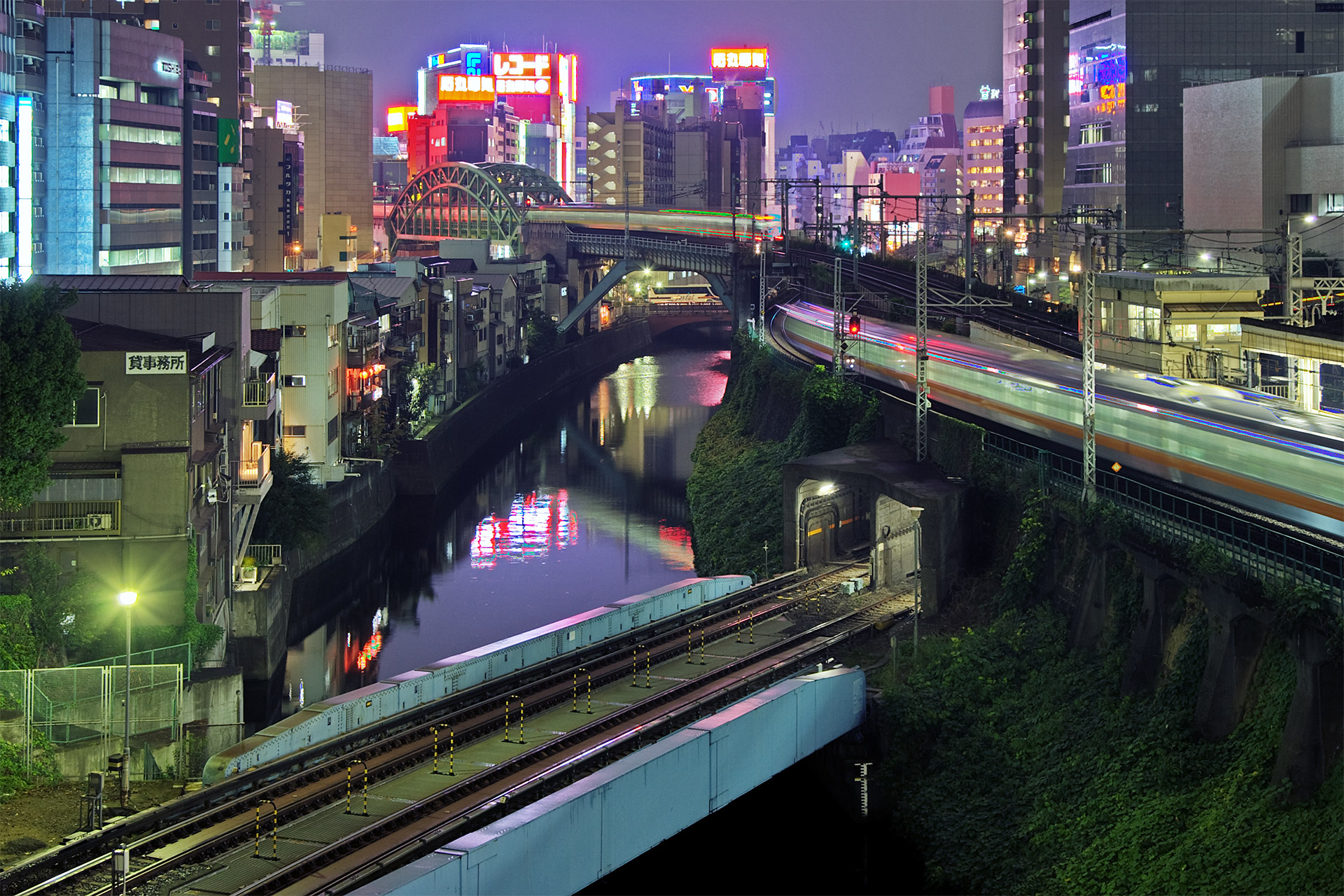 Токио это. Япония город Токио. На улицах Токио столицы Японии. Крупнейшие города Азия Токио. Панорама улицы Токио.